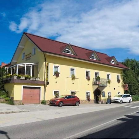 Gostisce Senica Hotel Senovo Exterior photo